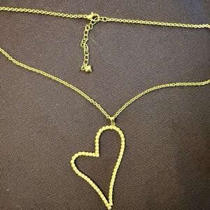 Elegant Silver-colored Heart Necklace with Sparkling gems